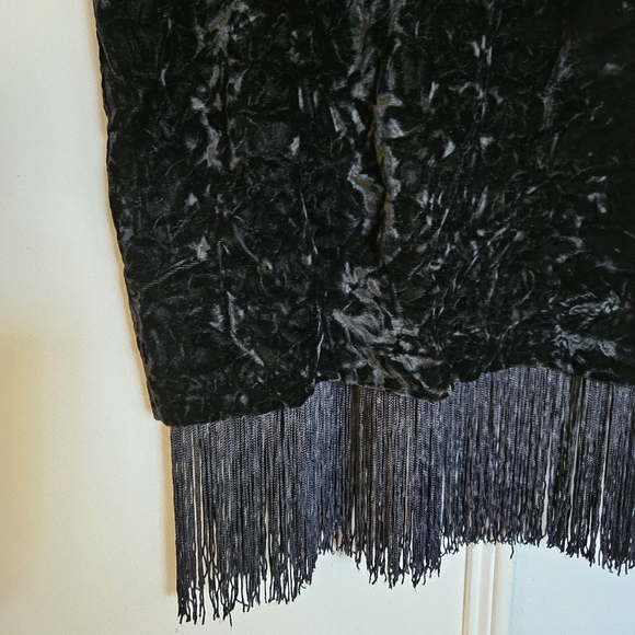 Vintage‎ black crushed velvet fringe mini dress - Picture 2 of 5